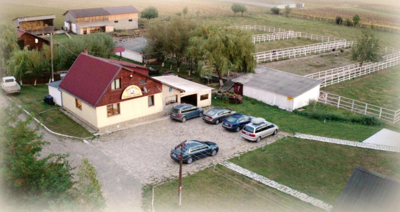 Pensiunea ,,La Struti" Târgu Neamţ Exterior foto